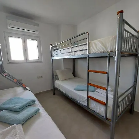 Unnis 3 Bedroom Holiday In The Central Of Almyrida *