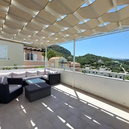 Unnis 3 Bedroom Holiday In The Central Of Almyrida Villa