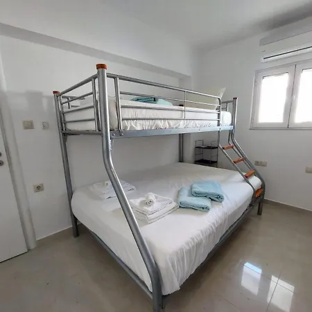 Unnis 3 Bedroom Holiday In The Central Of Almyrida *